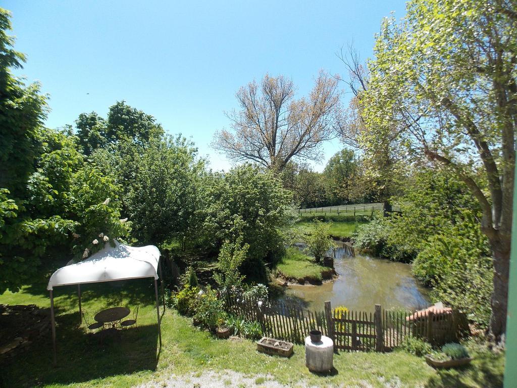 A La Mare Du Vieux Chene Bed and Breakfast Bellegarde-Poussieu Εξωτερικό φωτογραφία